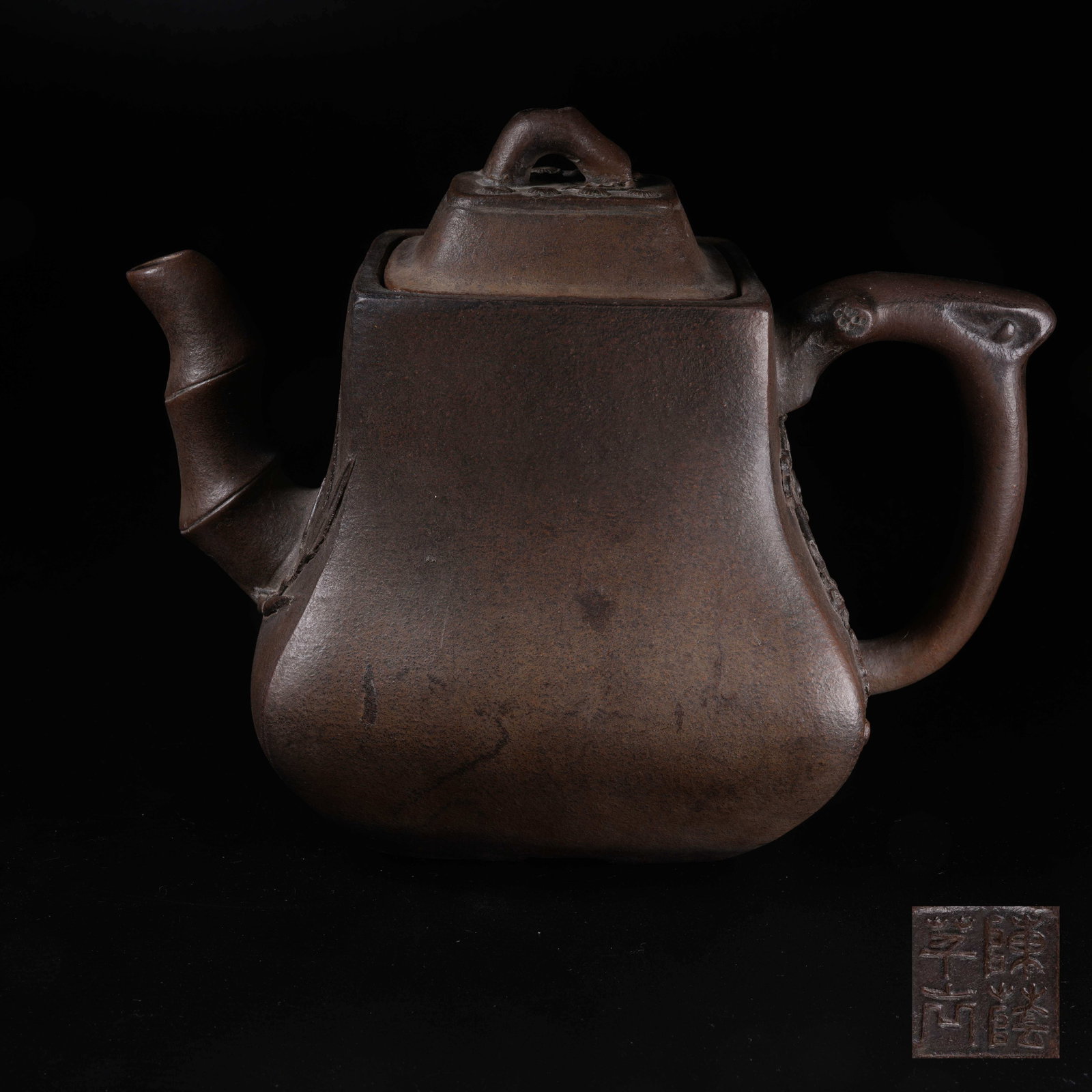 A YIXING ZISHA DOU-SHAPED EWER (1 of 10)