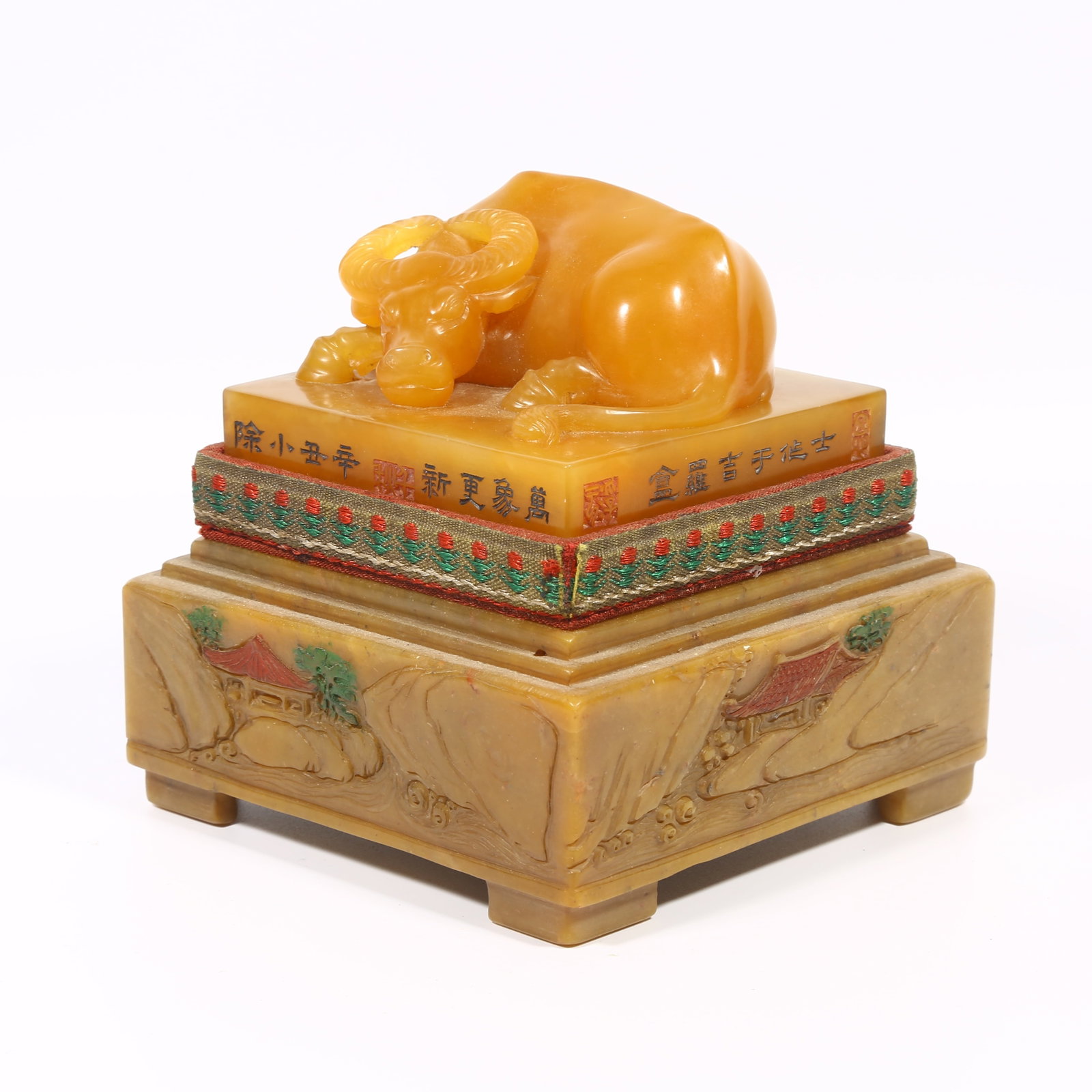 A SHOUSHAN TIANHUANG STONE SEAL WITH OX-SHAPED KNOB: Shoushan Tianhuang stone seal with ox-shaped knob