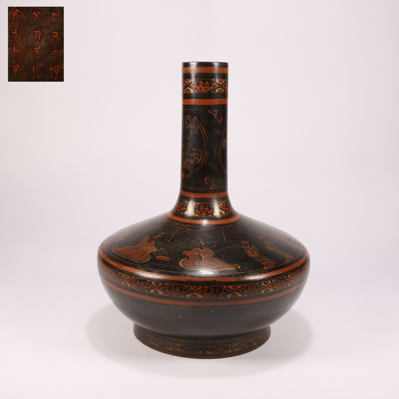 A LACQUERED LONG-NECKED VASE WITH PAINTED DECORATION (1 of 10)