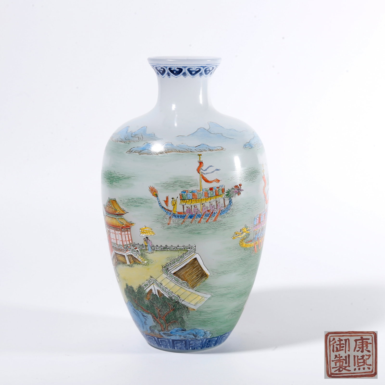 A GLASS ENAMEL APPRECIATION VASE WITH LANDSCAPE AND PAVILION PATTERN: Glass Enamel Appreciation Vase with Landscape and Pavilion Pattern