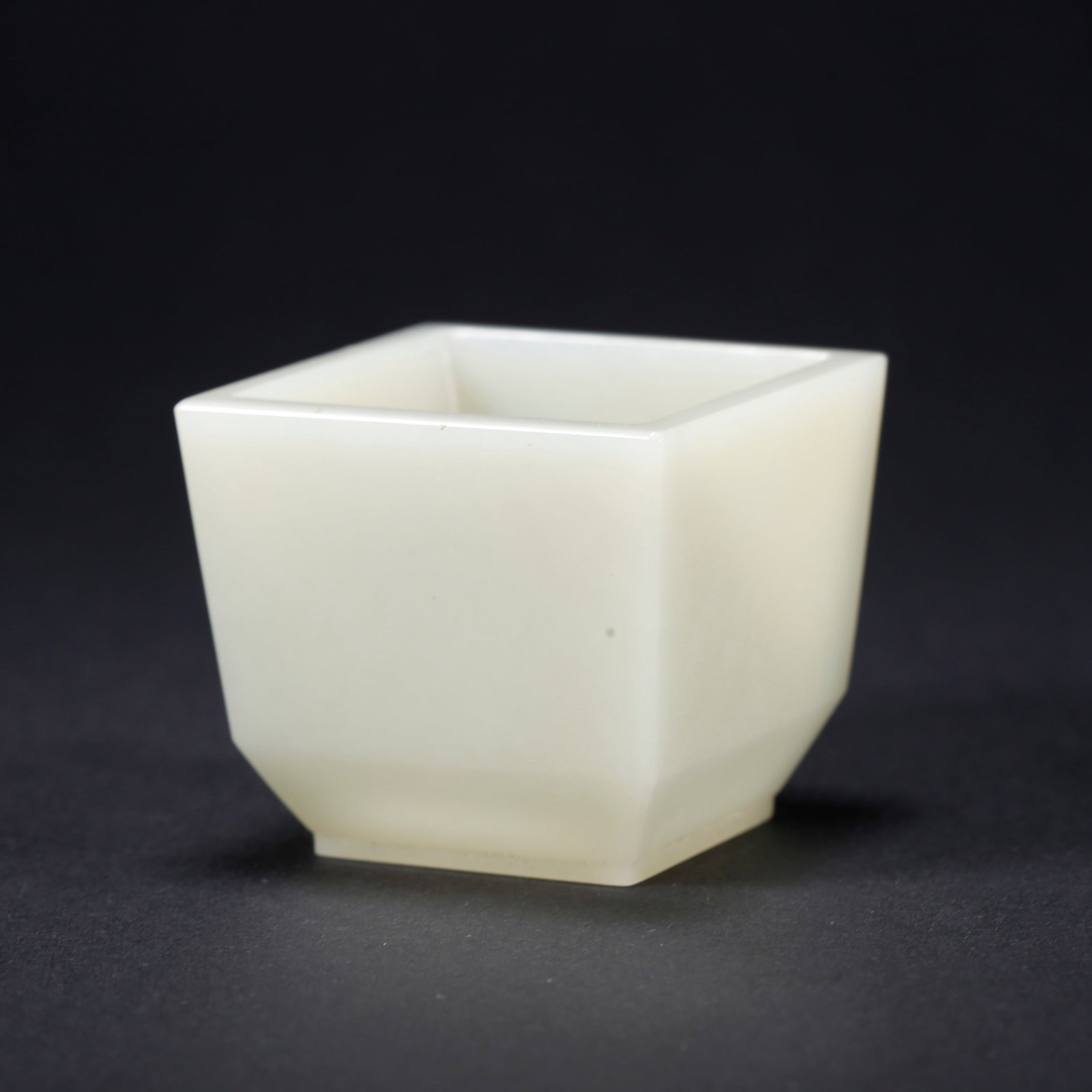 A HETIAN JADE SQUARE-MOUTHED CUP (1 of 8)