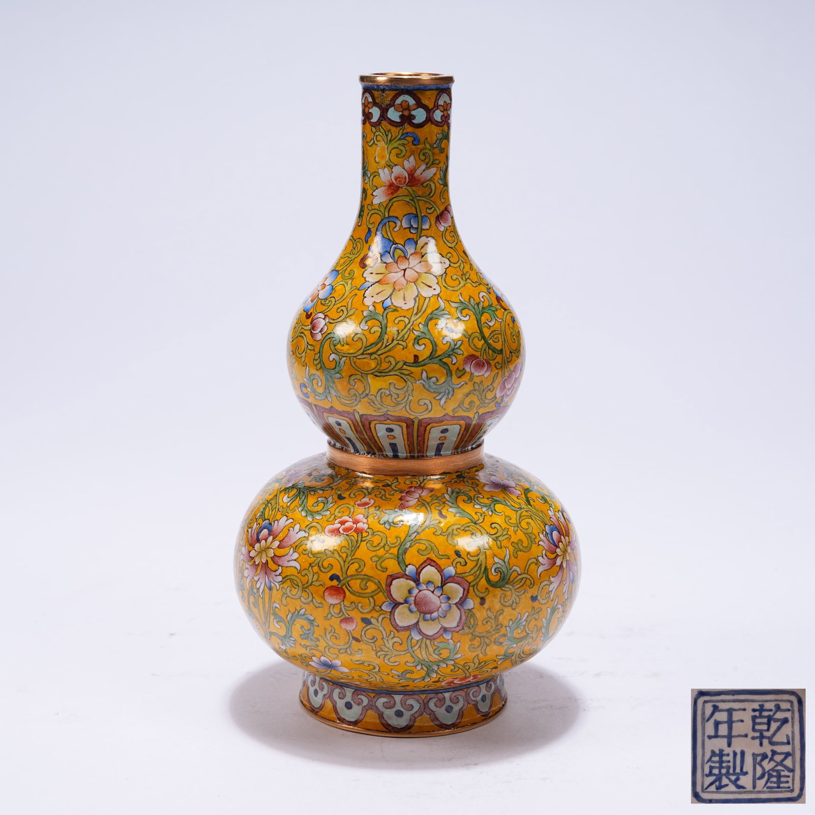 A CLOISONN? ENAMEL GOURD VASE WITH INTERLOCKING FLORAL PATTERN (1 of 9)