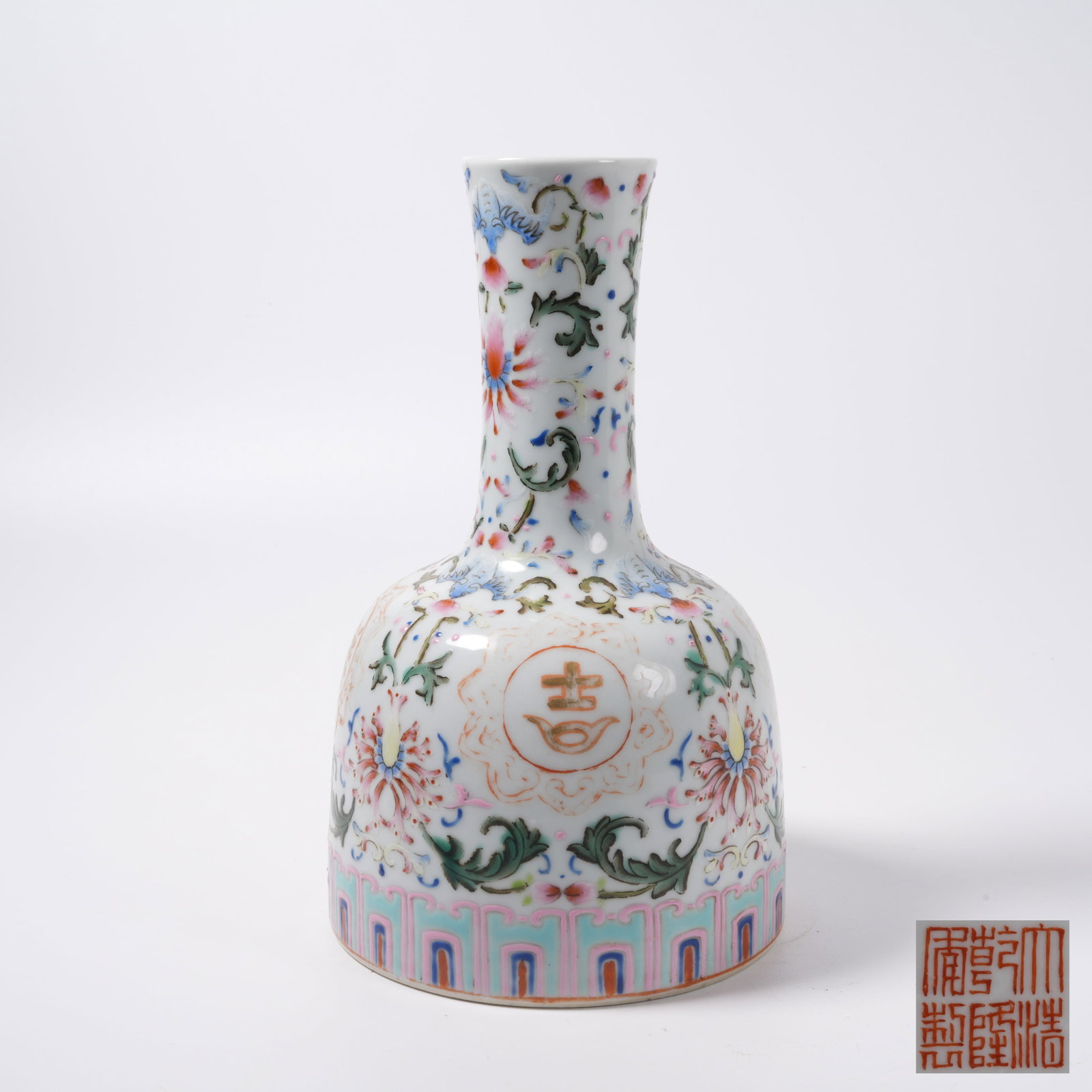 A FAMILLE ROSE BELL VASE WITH PRECIOUS FLOWER AND AUSPICIOUS RUYI PATTERN (1 of 9)