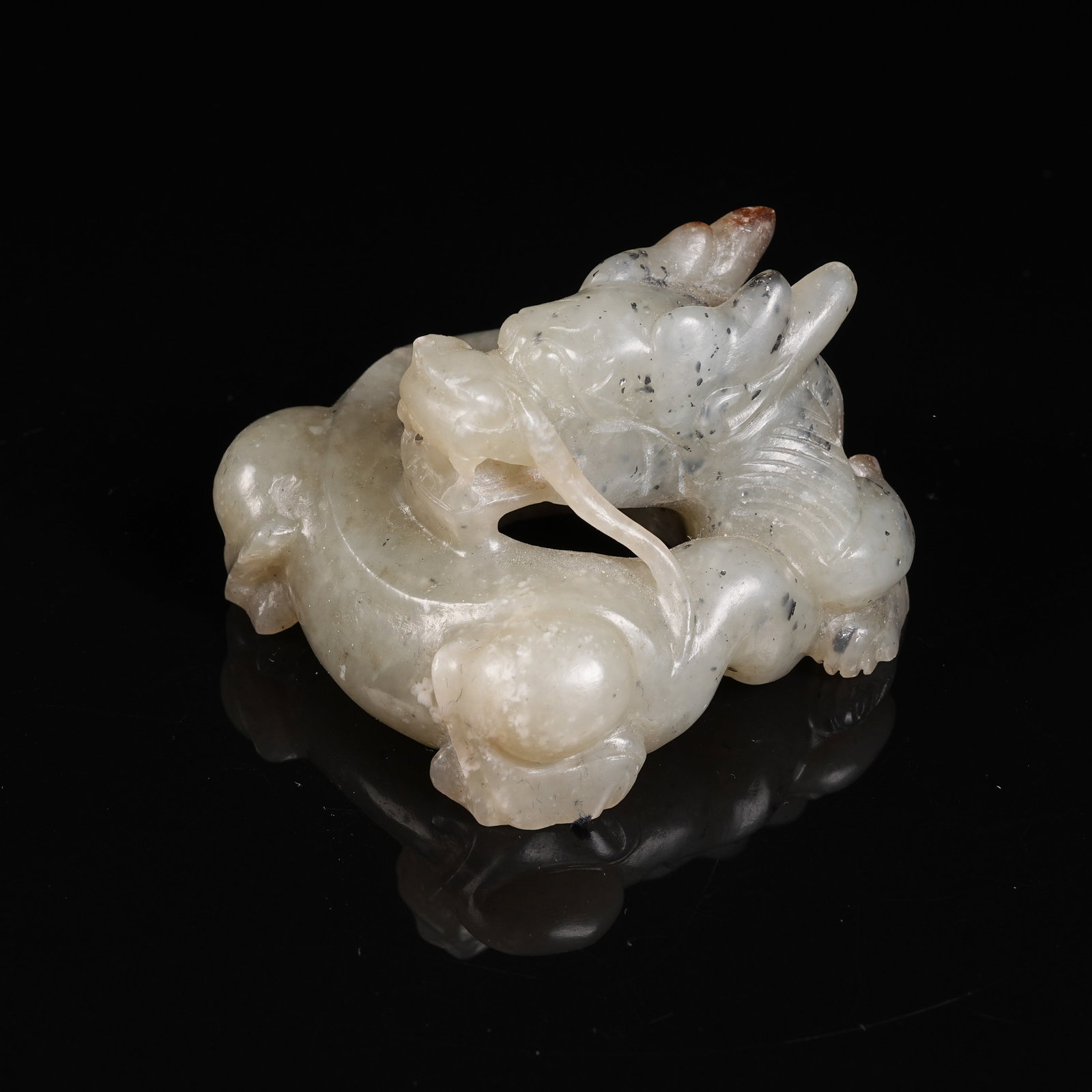 A HETIAN JADE PENDANT WITH DRAGON PATTERN: Hetian Jade Pendant with Dragon Pattern