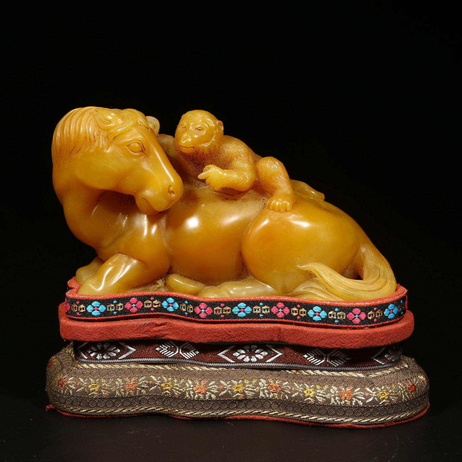 A SHOUSHAN STONE FIGURINE OF "SWIFT PROMOTION UPON HORSEBACK": Shoushan Stone Figurine of "Swift Promotion Upon Horseback"