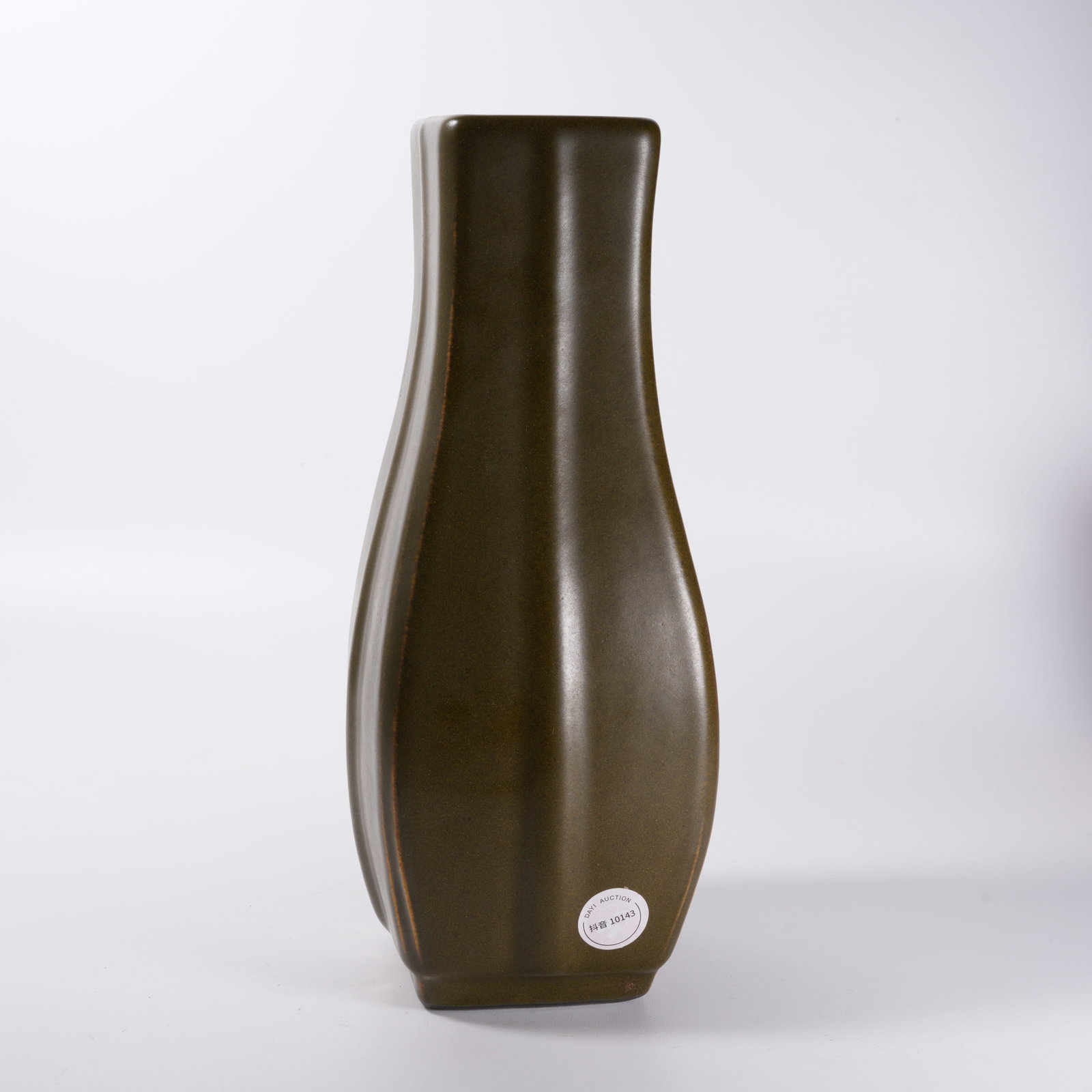A TEA-DUST GLAZED SQUARE VASE - 3
