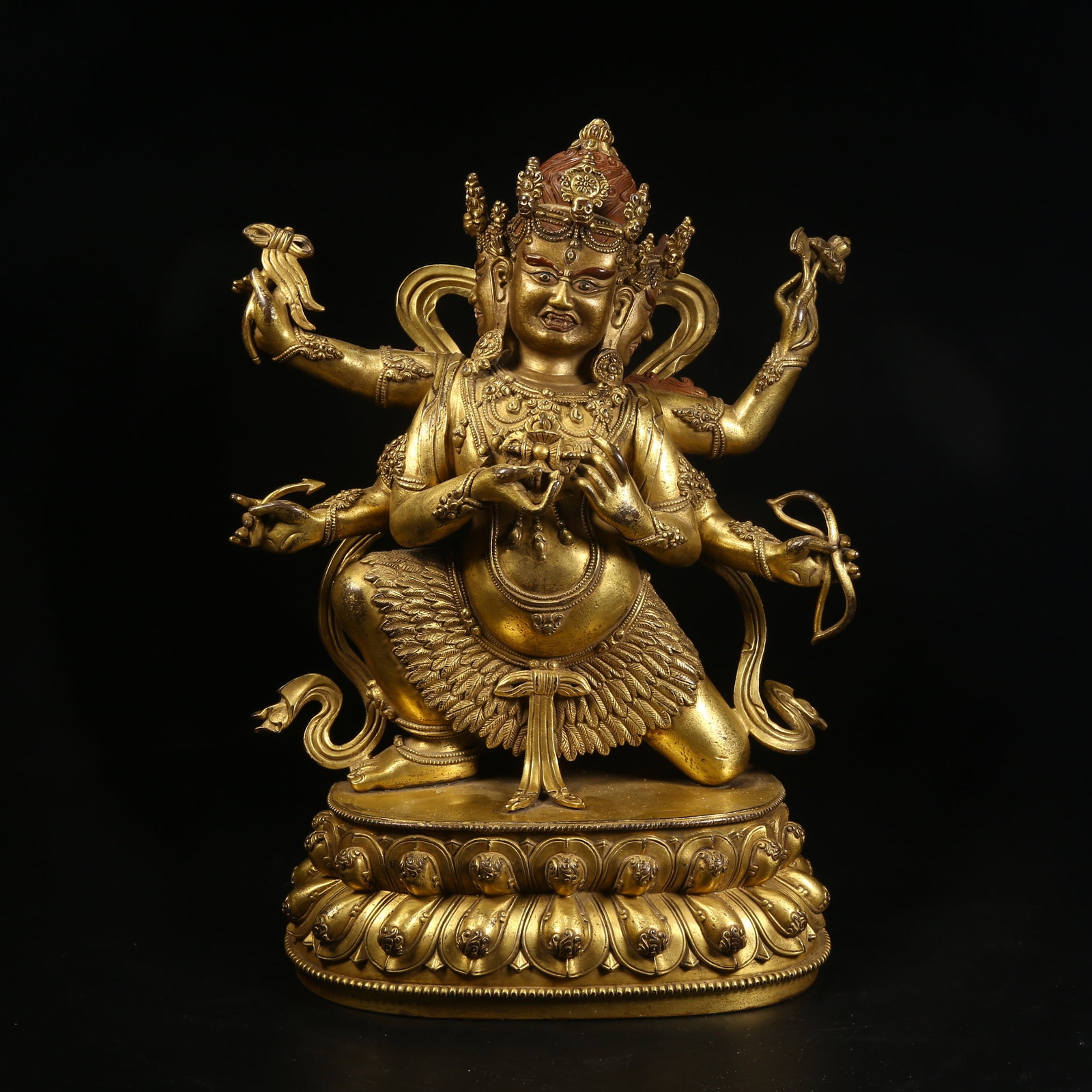 A GILT BRONZE STATUE OF LEAF-CLAD BUDDHA MOTHER: Gilt bronze statue of Leaf-Clad Buddha Mother