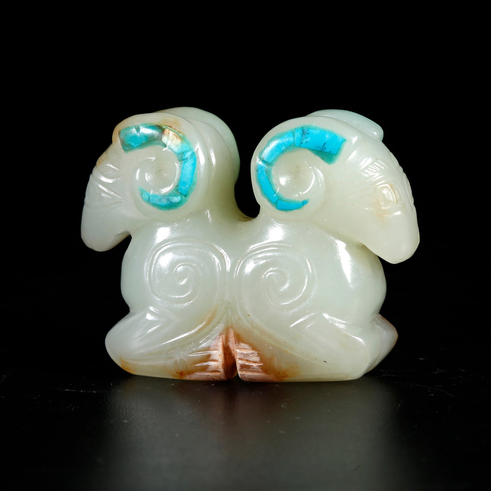 A HETIAN JADE DOUBLE-SHEEP ORNAMENT (1 of 10)