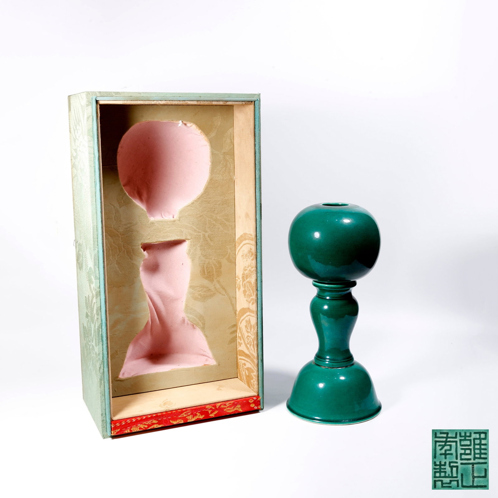 A GREEN GLAZE OFFICIAL HAT STAND (1 of 10)