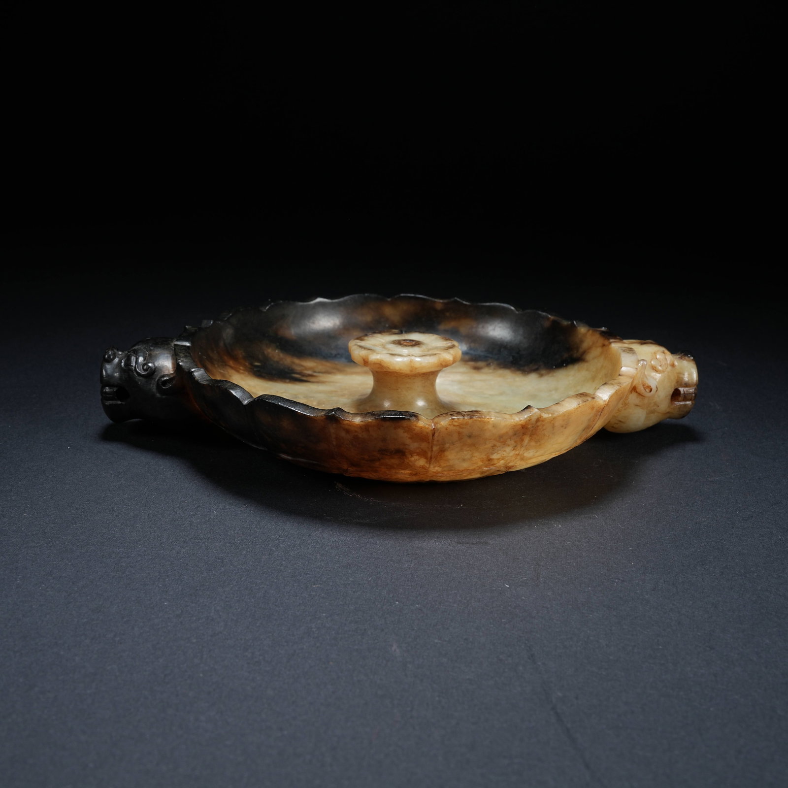 A ANCIENT JADE INCENSE HOLDER WITH DOUBLE BEAST EARS: Ancient Jade Incense Holder with Double Beast Ears