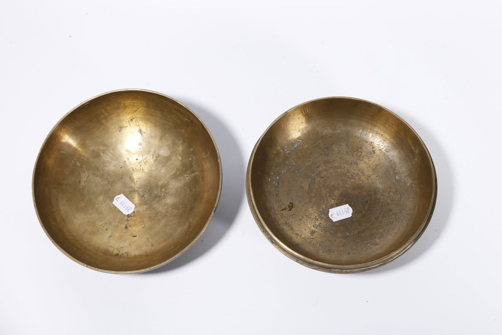 A BRONZE COVERED BOX WITH CLOUD AND DRAGON PATTERN - 8