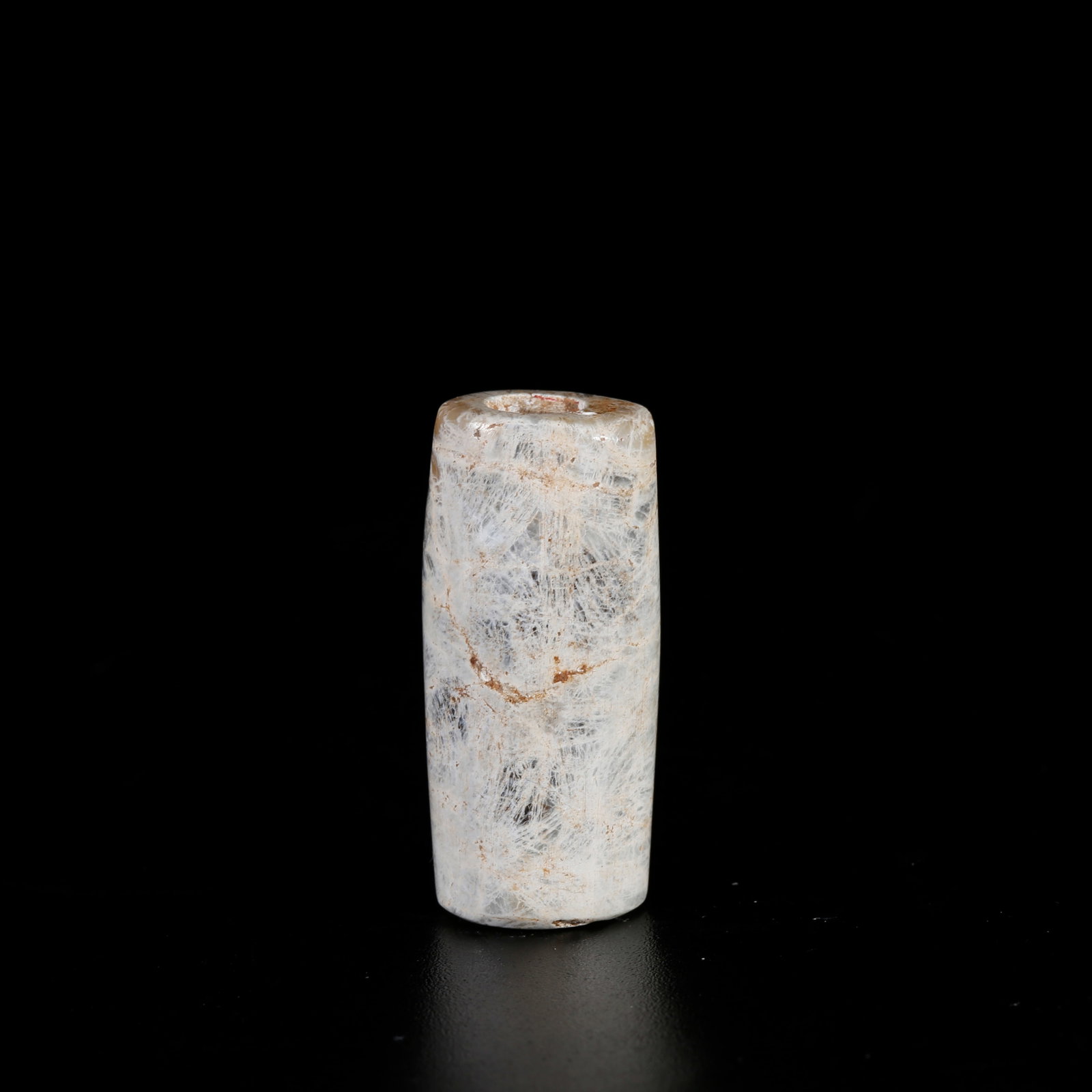 A ANCIENT JADE LEZI PENDANT: Ancient Jade Lezi Pendant