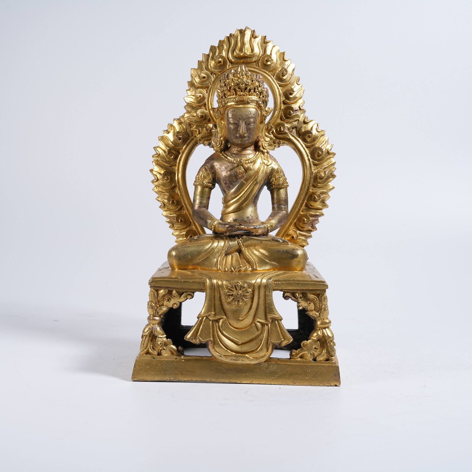 A GILDED BRONZE STATUE OF AMITAYUS: Gilded Bronze Statue of Amitayus