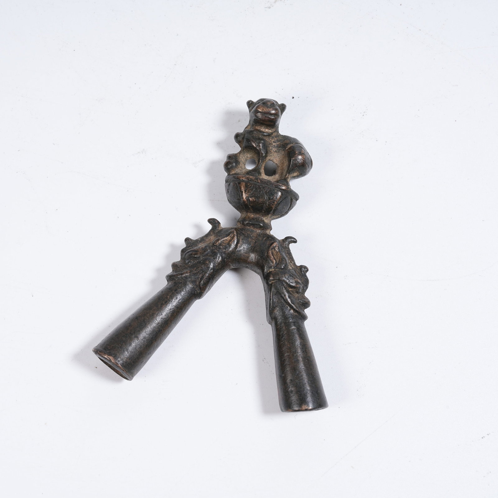 A BRONZE ORNAMENT WITH BEAST KNOB (1 of 10)