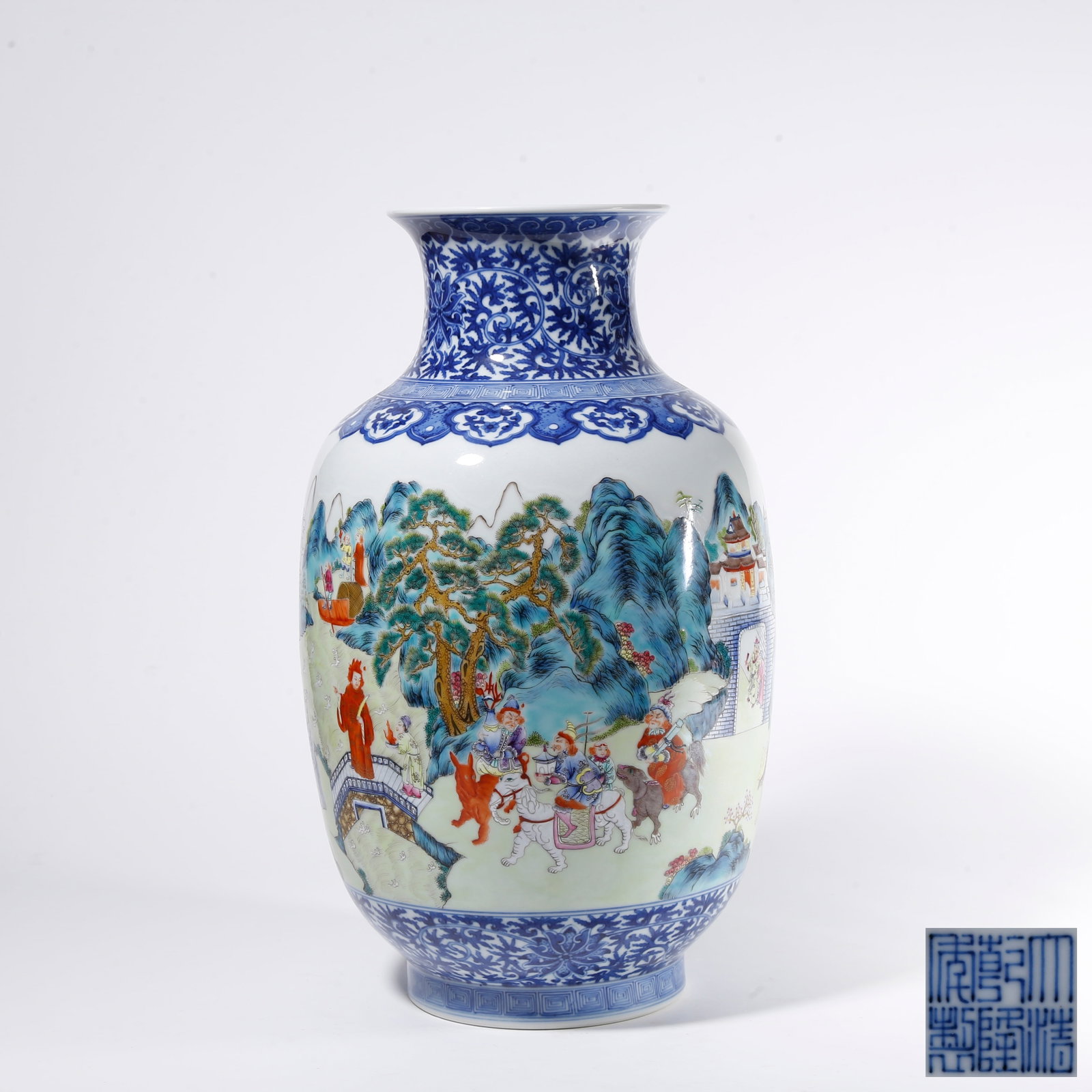 A FAMILLE ROSE LANTERN-SHAPED VASE WITH FIGURE STORY PATTERN: Famille Rose Lantern-shaped Vase with Figure Story Pattern
