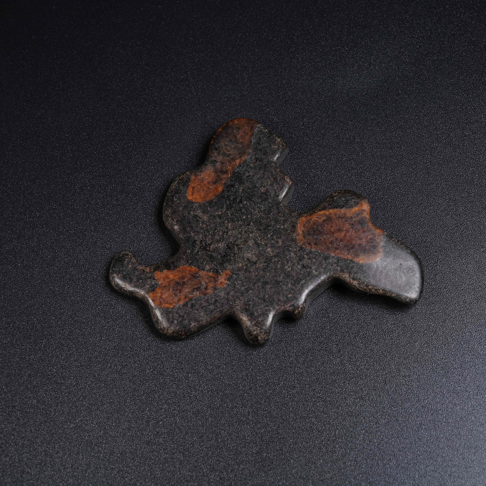 A ANCIENT JADE PHOENIX PENDANT (1 of 10)