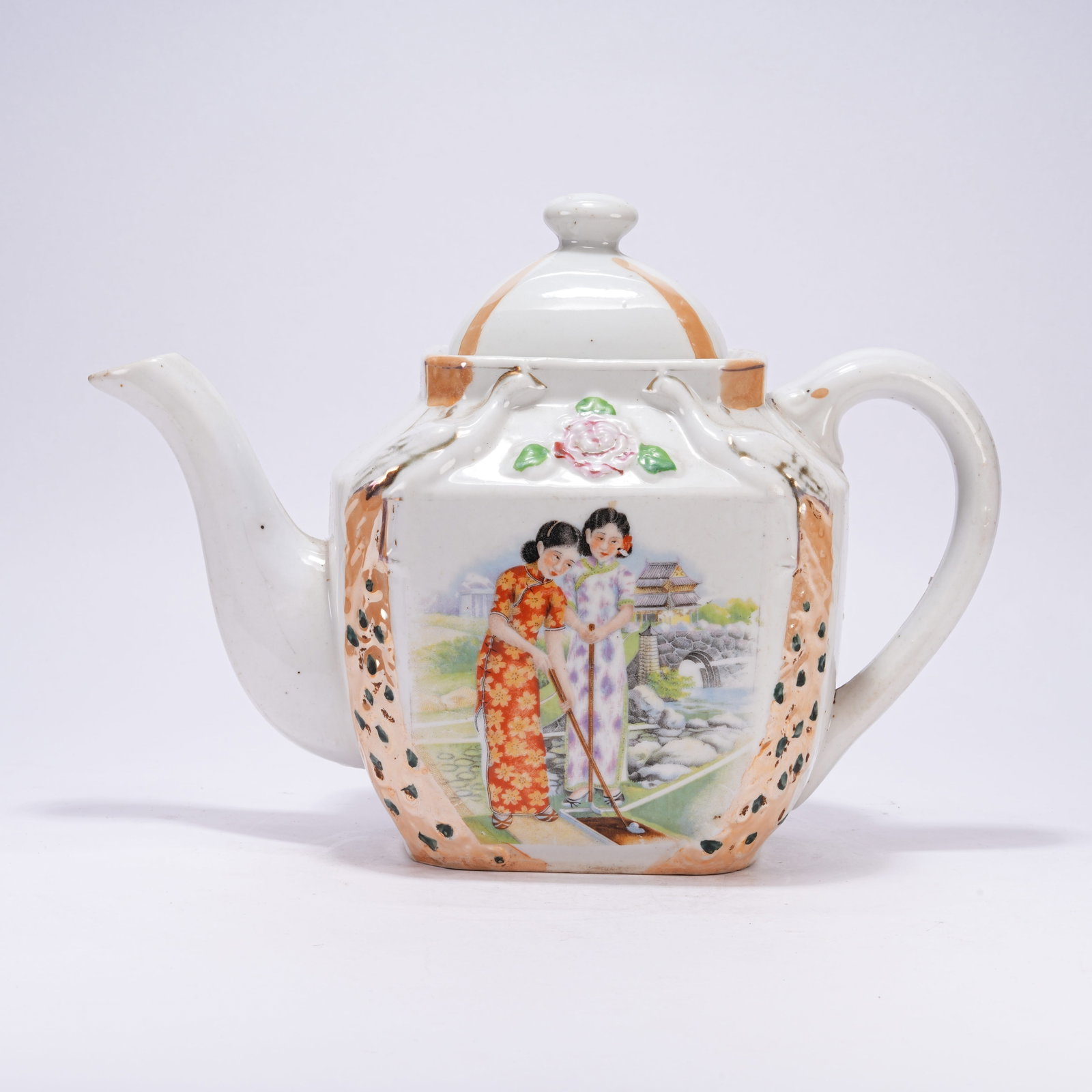A LARGE FAMILLE ROSE EWER WITH FIGURE STORY PATTERN (1 of 10)