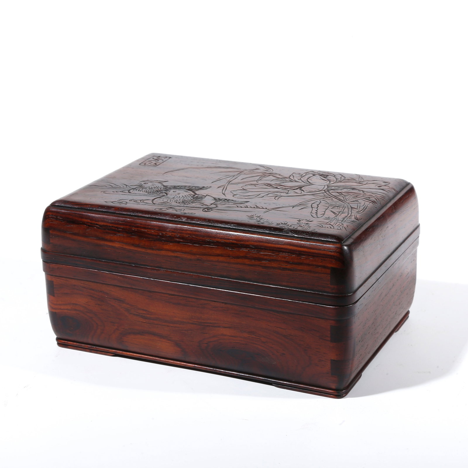 A FLOWER AND BIRD PATTERN COVERED BOX IN RED SANDALWOOD CARVING: Flower and Bird Pattern Covered Box in Red Sandalwood Carving