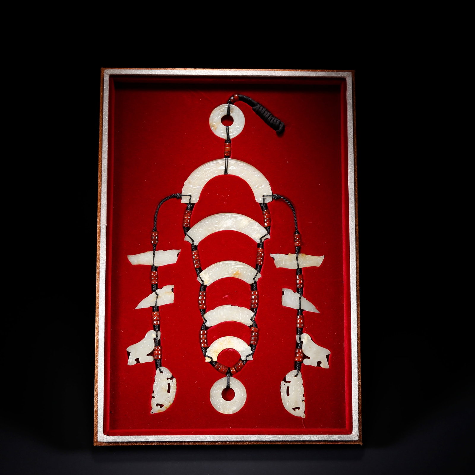 A HETIAN JADE ORNAMENT: Hetian Jade Ornament