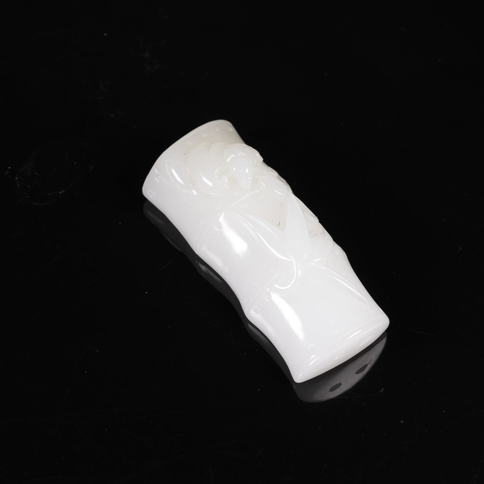 A WHITE HETIAN JADE BAMBOO-JOINT SHAPED BRUSH REST (1 of 8)