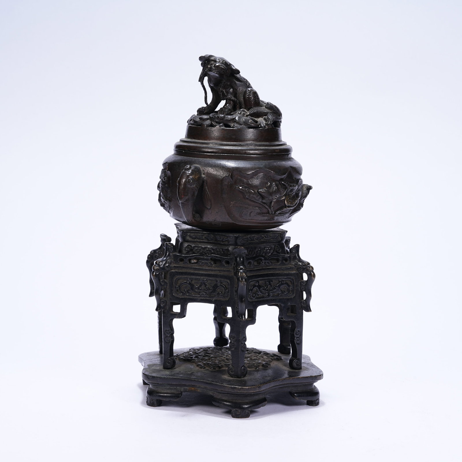 A BRONZE ANIMAL-EARED CENSER WITH PHOENIX PATTERNS: Bronze Animal-eared Censer with Phoenix Patterns