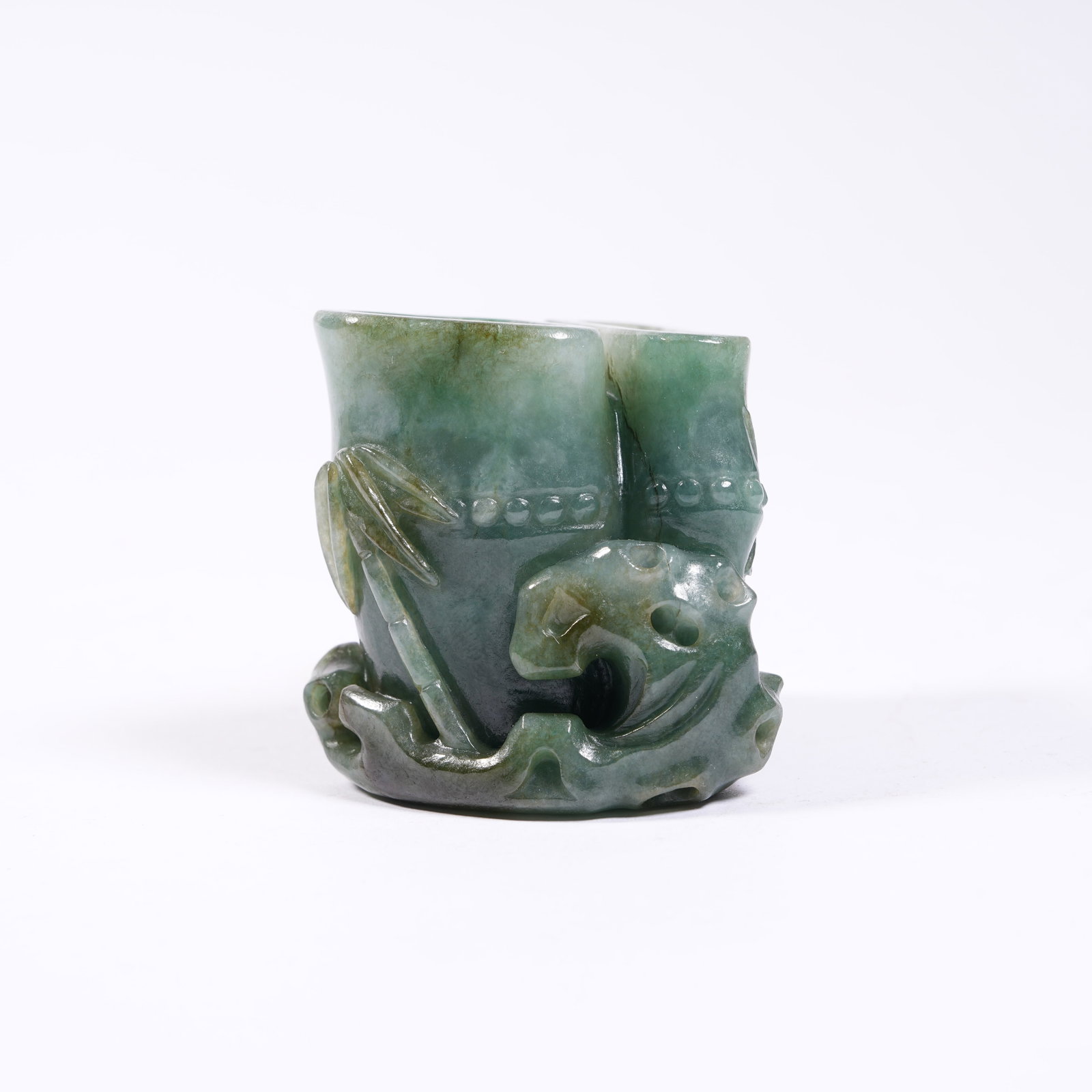 A JADEITE BAMBOO-JOINT SHAPED FLOWER VASE (1 of 9)