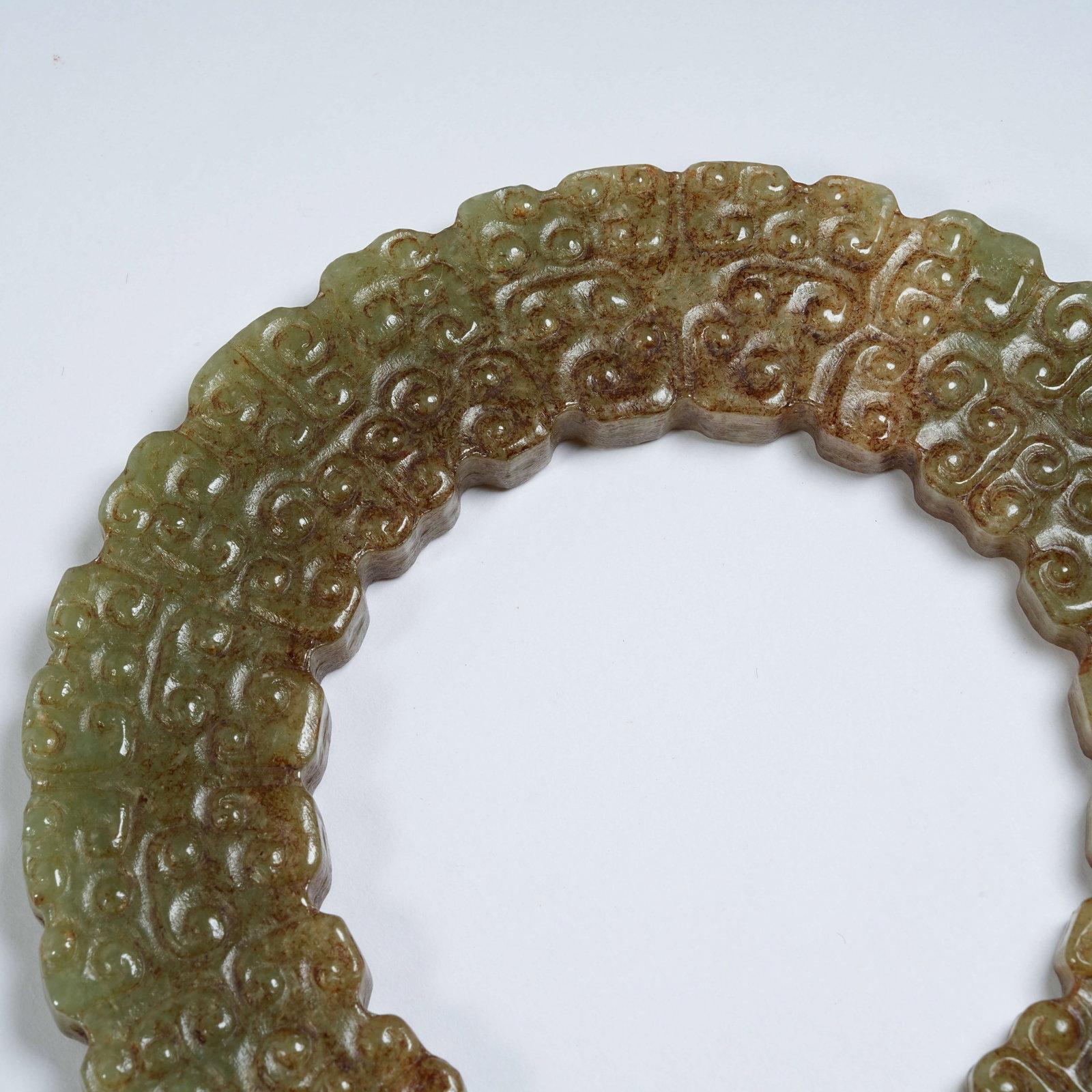 A ANCIENT JADE BI WITH INTERLOCKING CLOUD PATTERNS - 4