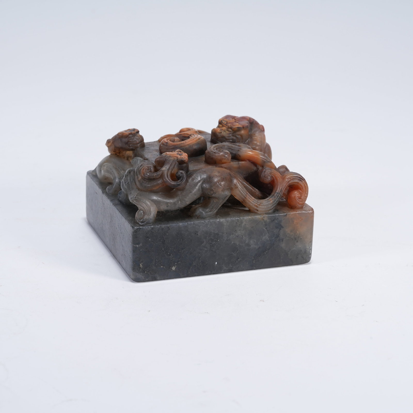 A DRAGON KNOB SHOUSHAN STONE SEAL (1 of 8)
