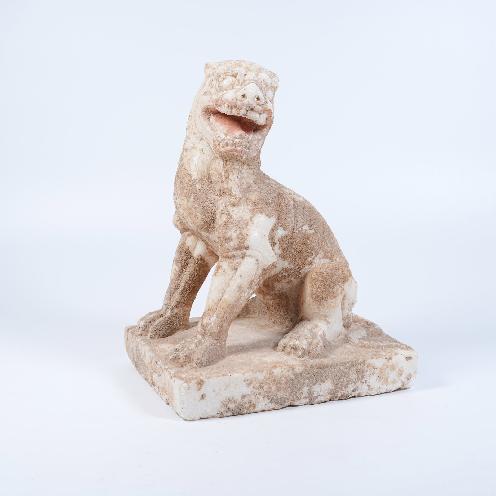 A WHITE MARBLE LION ORNAMENT (1 of 9)