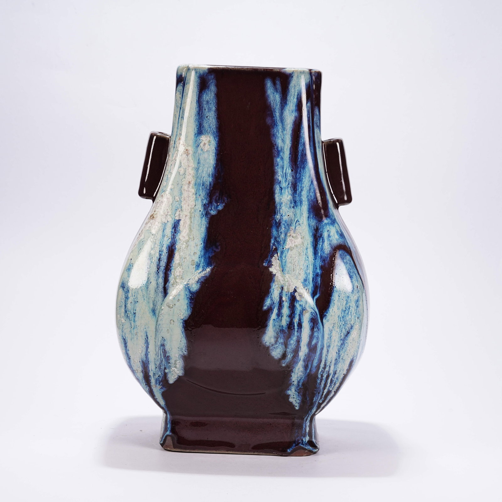 A FLAMBé GLAZE VASE WITH PIERCED EARS: Flambé Glaze Vase with Pierced Ears