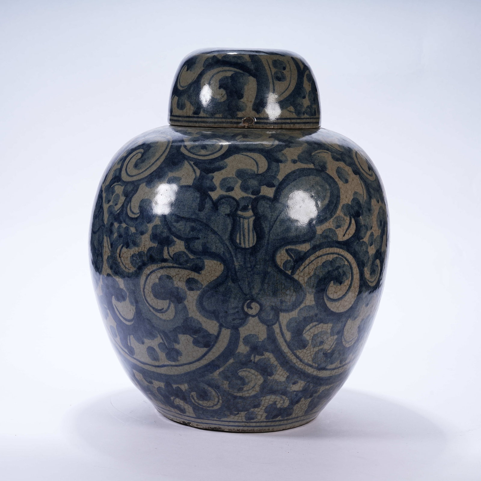 A BLUE AND WHITE COVERED JAR WITH FLORAL PATTERNS (1 of 11)