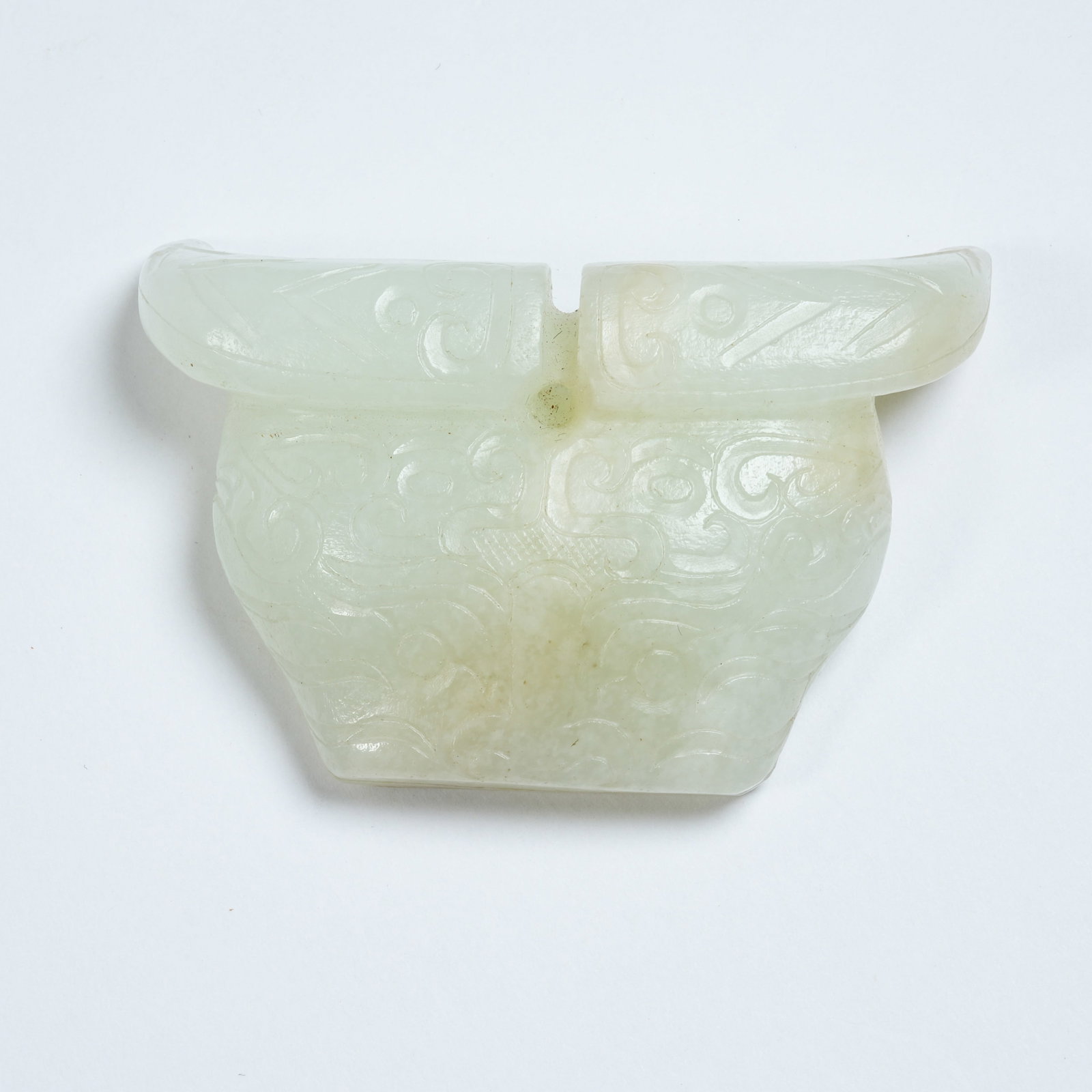 A ANCIENT JADE OX HEAD PENDANT (1 of 9)