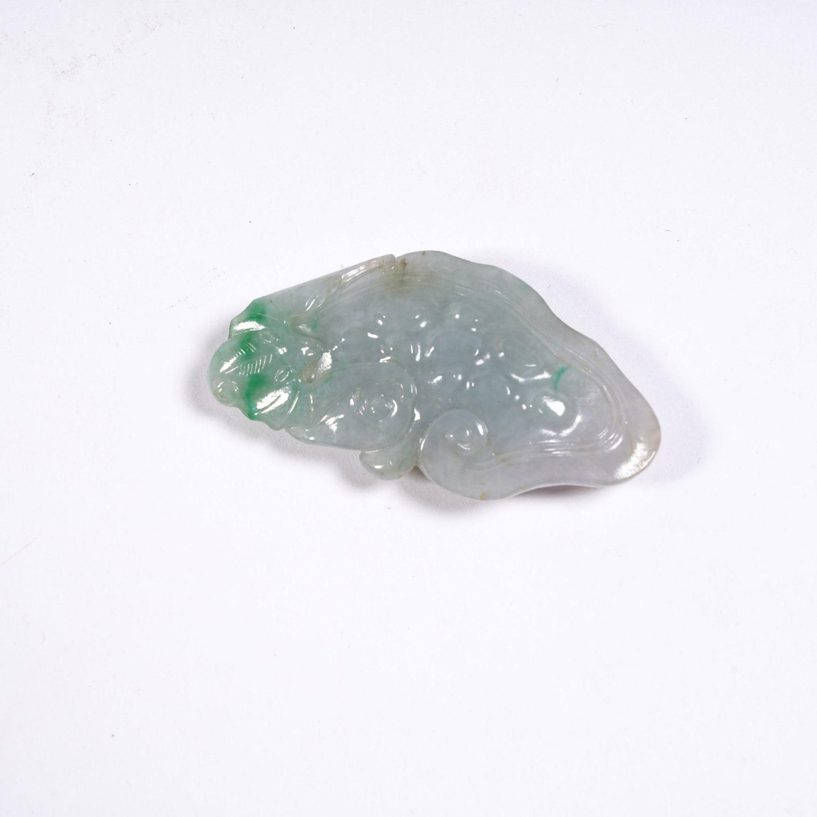 A JADEITE GANODERMA LUCIDUM PENDANT: Jadeite Ganoderma Lucidum Pendant