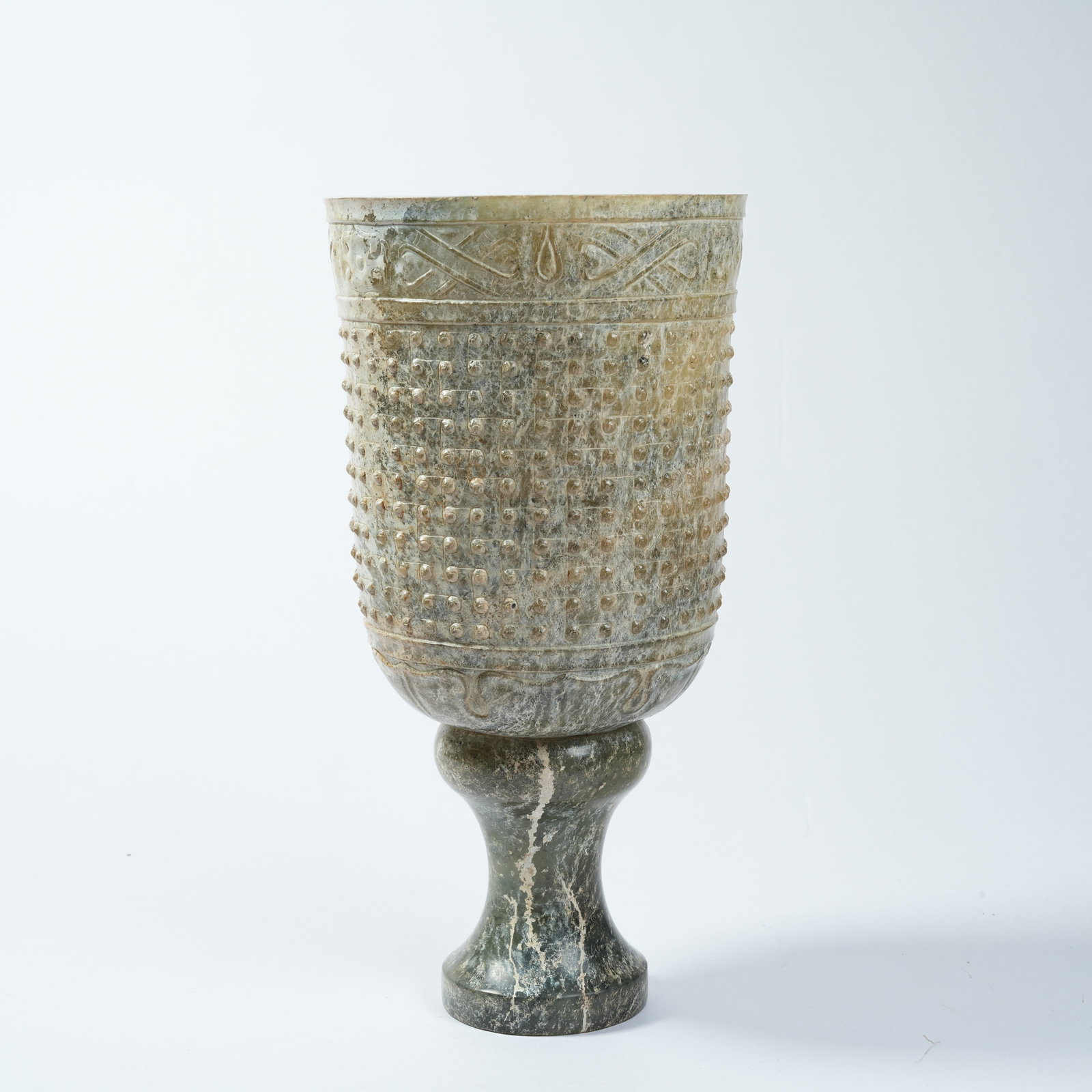 A ANCIENT JADE STEMMED CUP WITH NAIL PATTERNS - 5