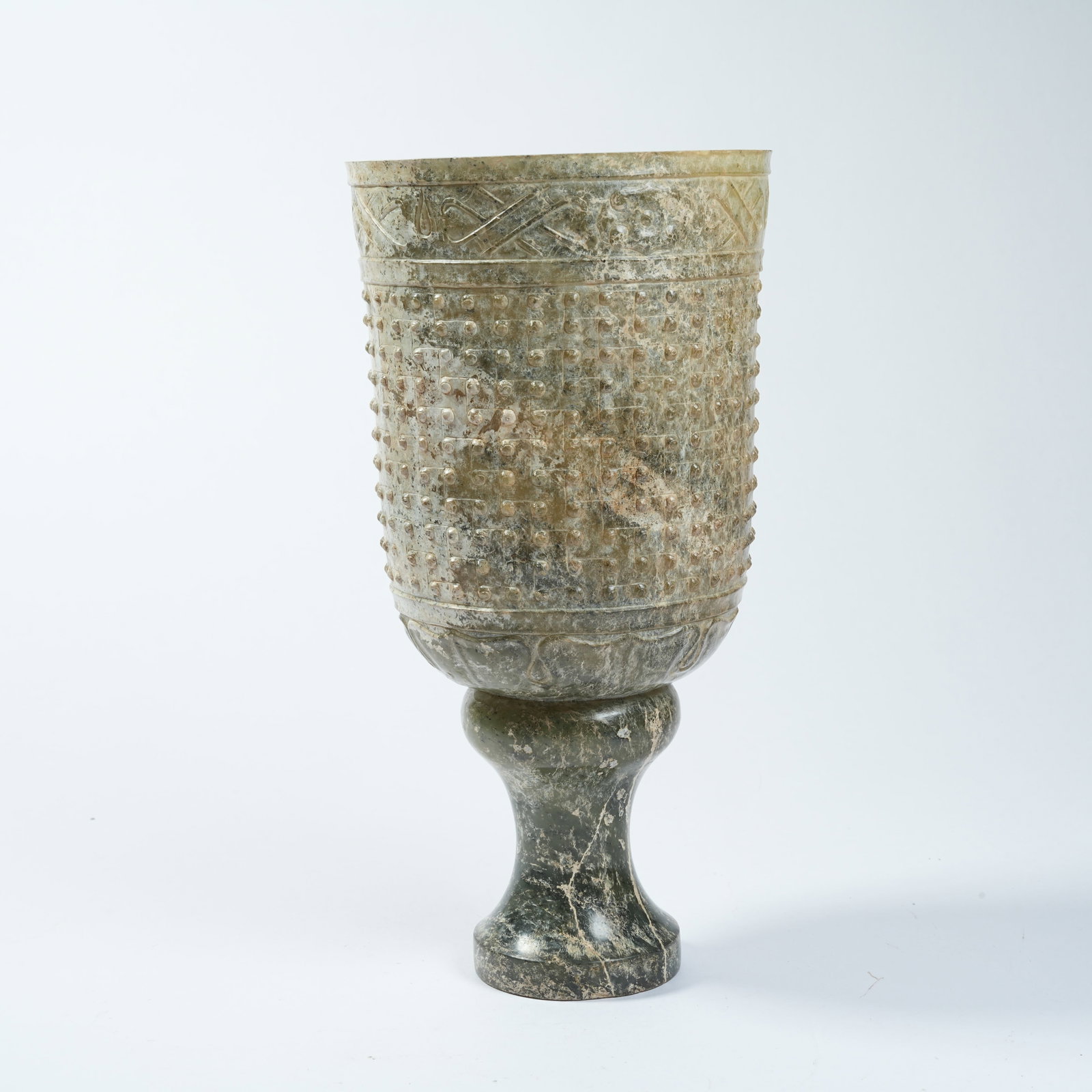 A ANCIENT JADE STEMMED CUP WITH NAIL PATTERNS - 7