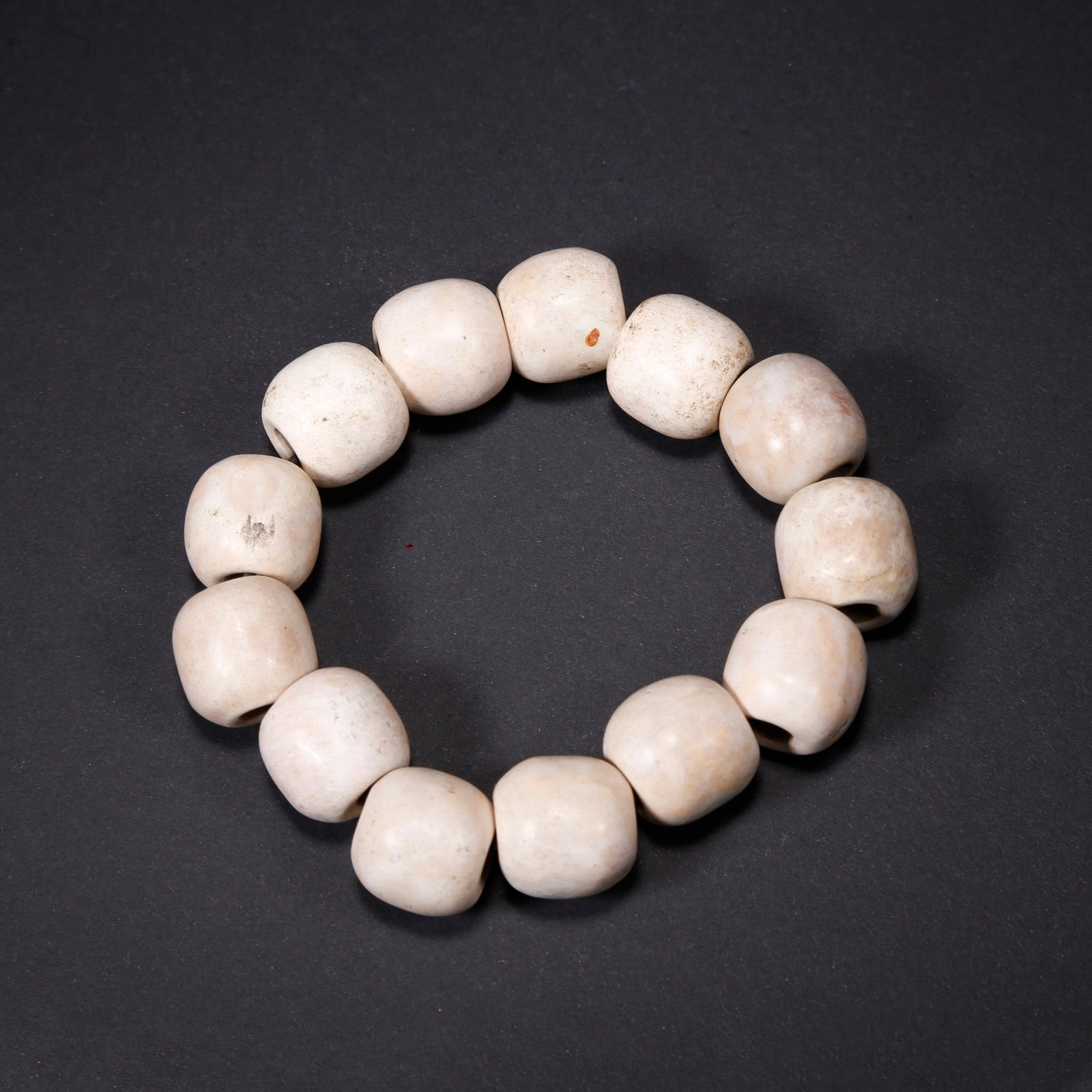 A ANCIENT JADE BRACELET BEADS: Ancient Jade Bracelet Beads