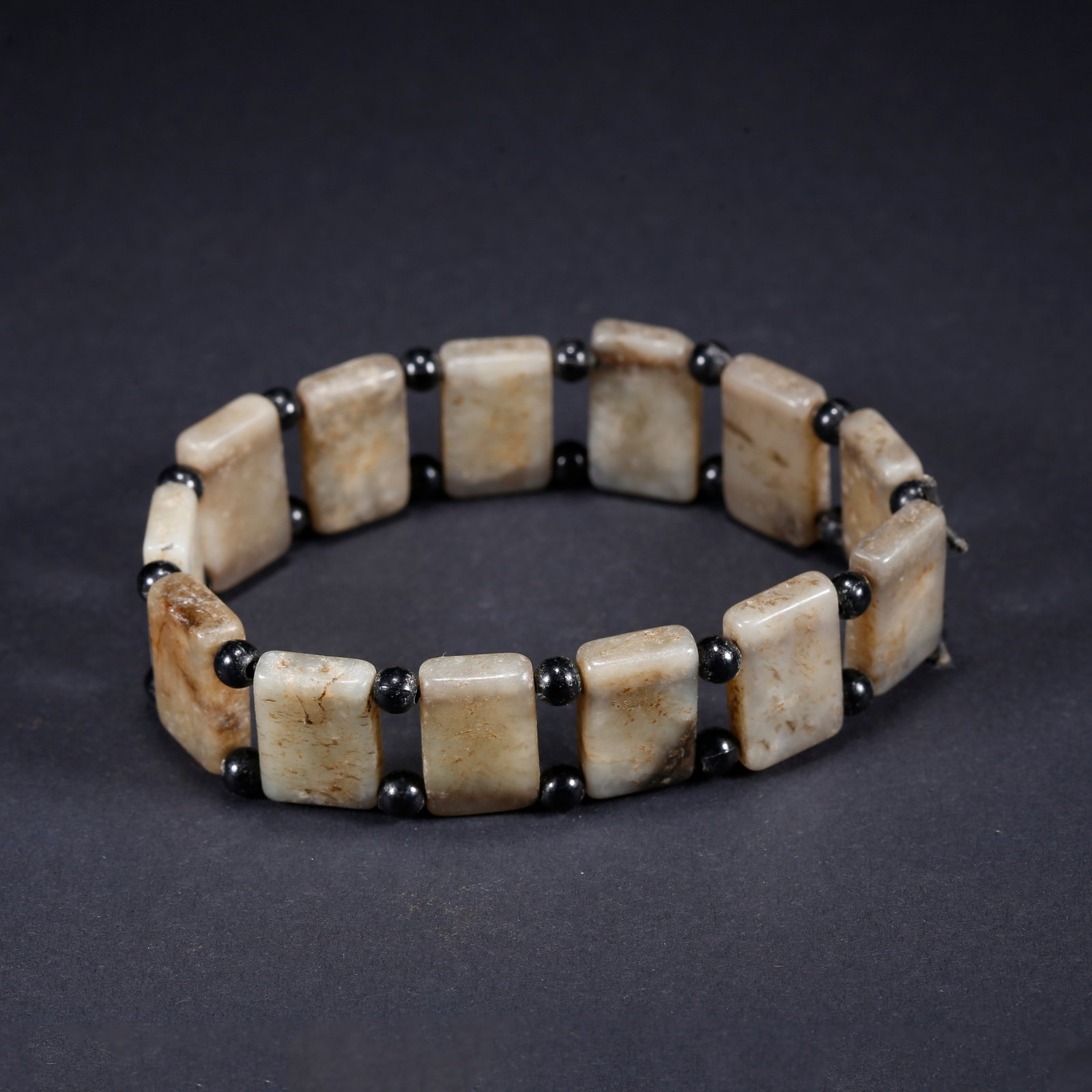 A ANCIENT JADE BRACELET BEADS: Ancient Jade Bracelet Beads