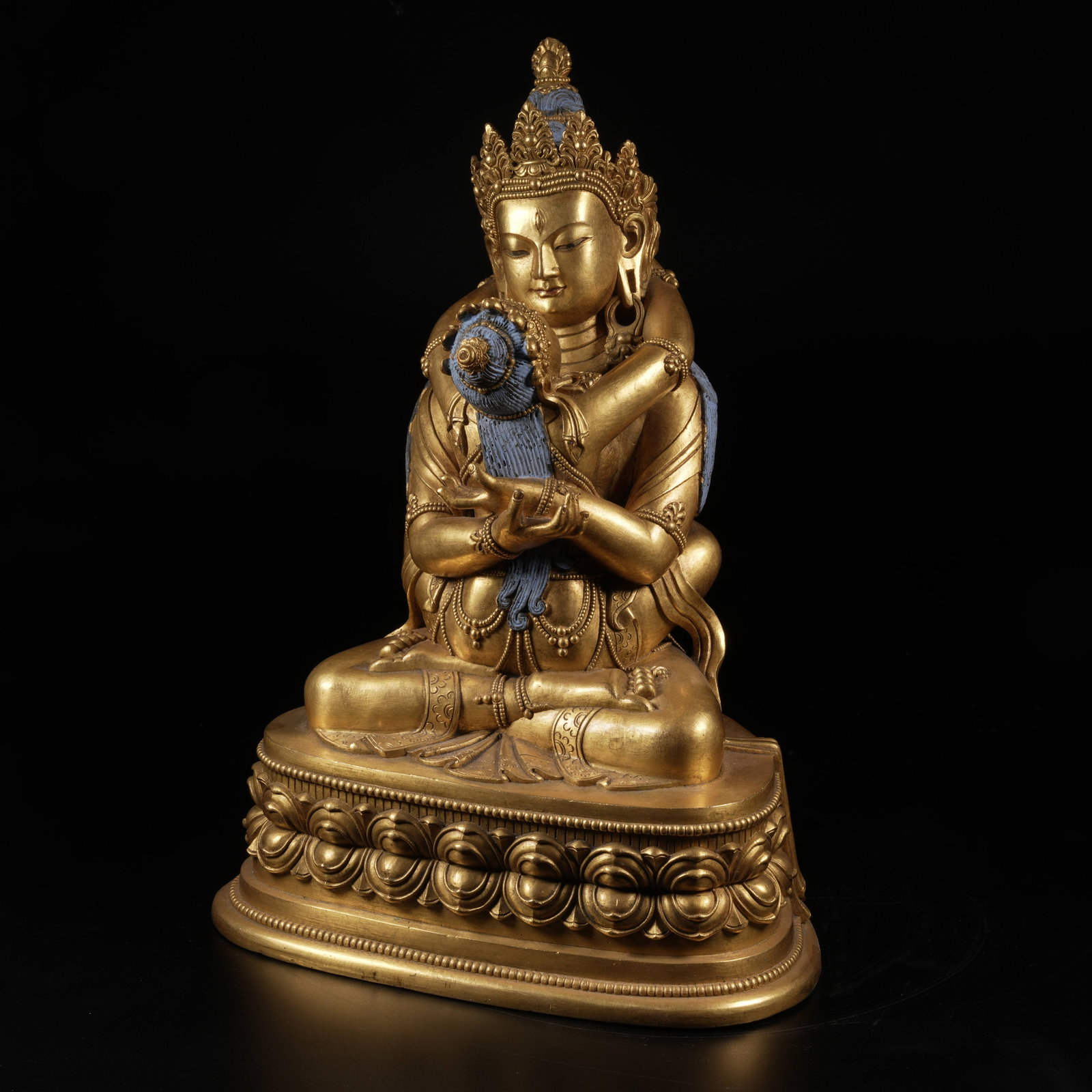A GILT-BRONZE TWIN VAJRA MAHACAKRA STATUE, ZANABAZAR STYLE: Gilt-Bronze Twin Vajra Mahacakra Statue, Zanabazar Style