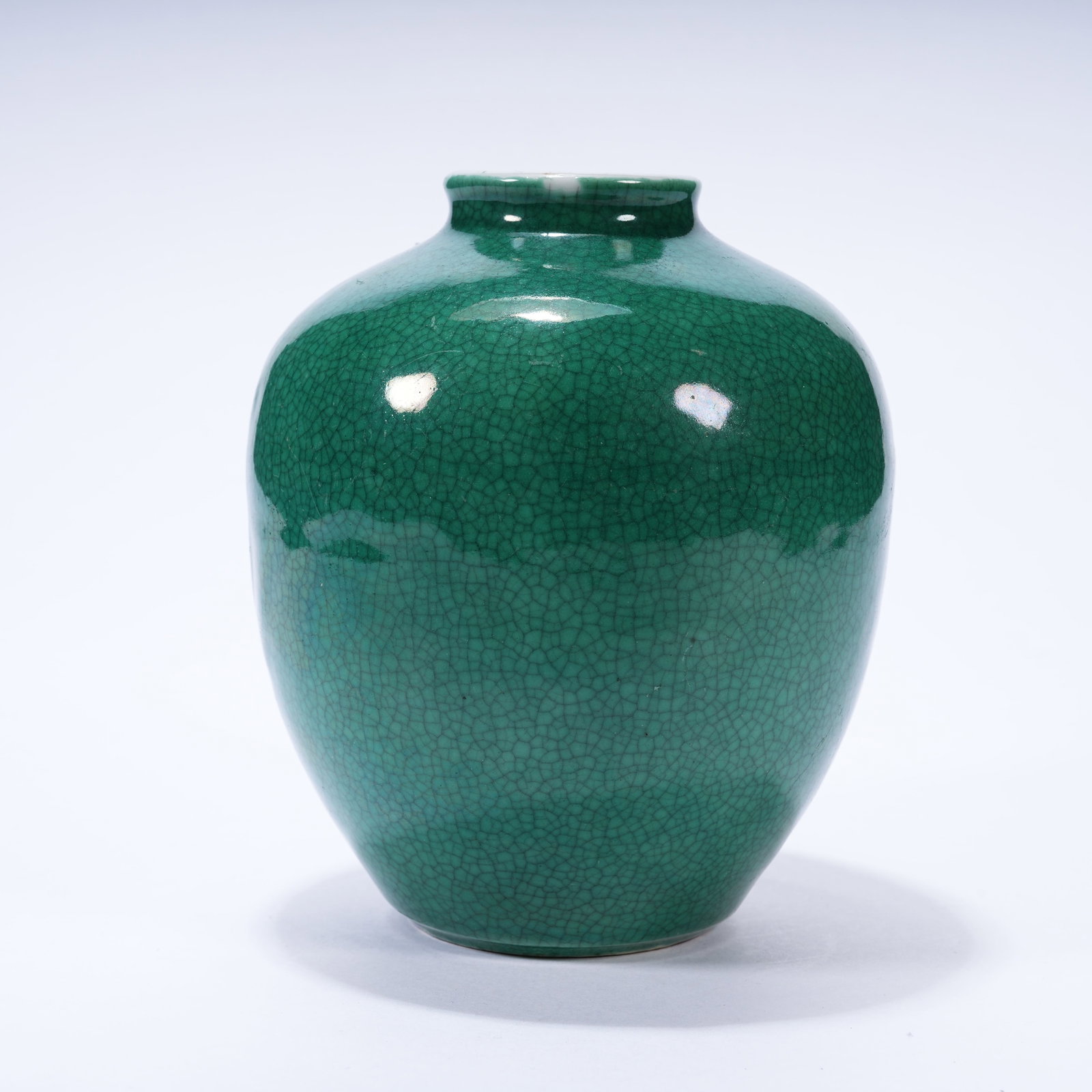 A GREEN GLAZE JAR (1 of 9)