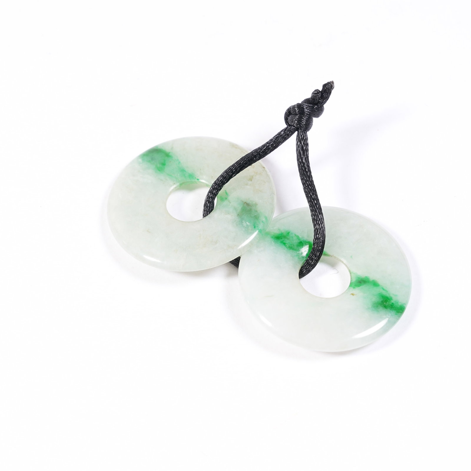A SET OF JADEITE RINGS (1 of 7)