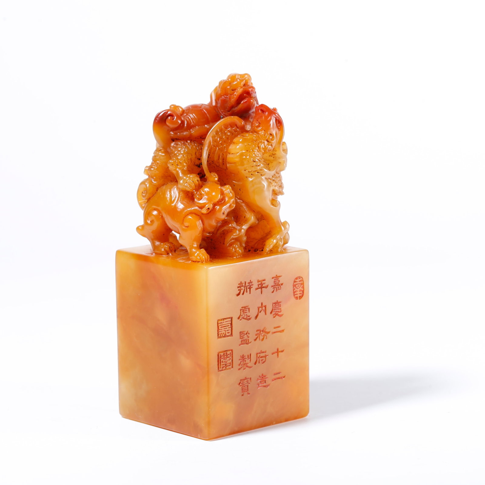 A SHOUSHAN TIANHUANG STONE SEAL WITH BEAST KNOB: Shoushan Tianhuang Stone Seal with Beast Knob