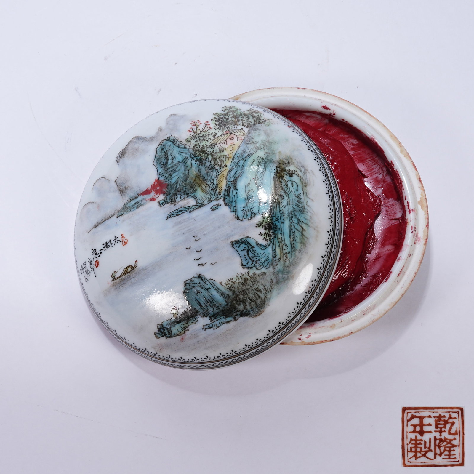 A WUCAI INK PASTE BOX WITH LANDSCAPE PATTERNS (1 of 9)