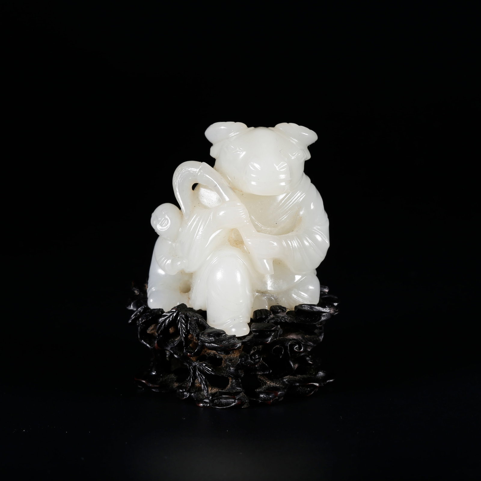 A HETIAN JADE OX ORNAMENT (1 of 8)