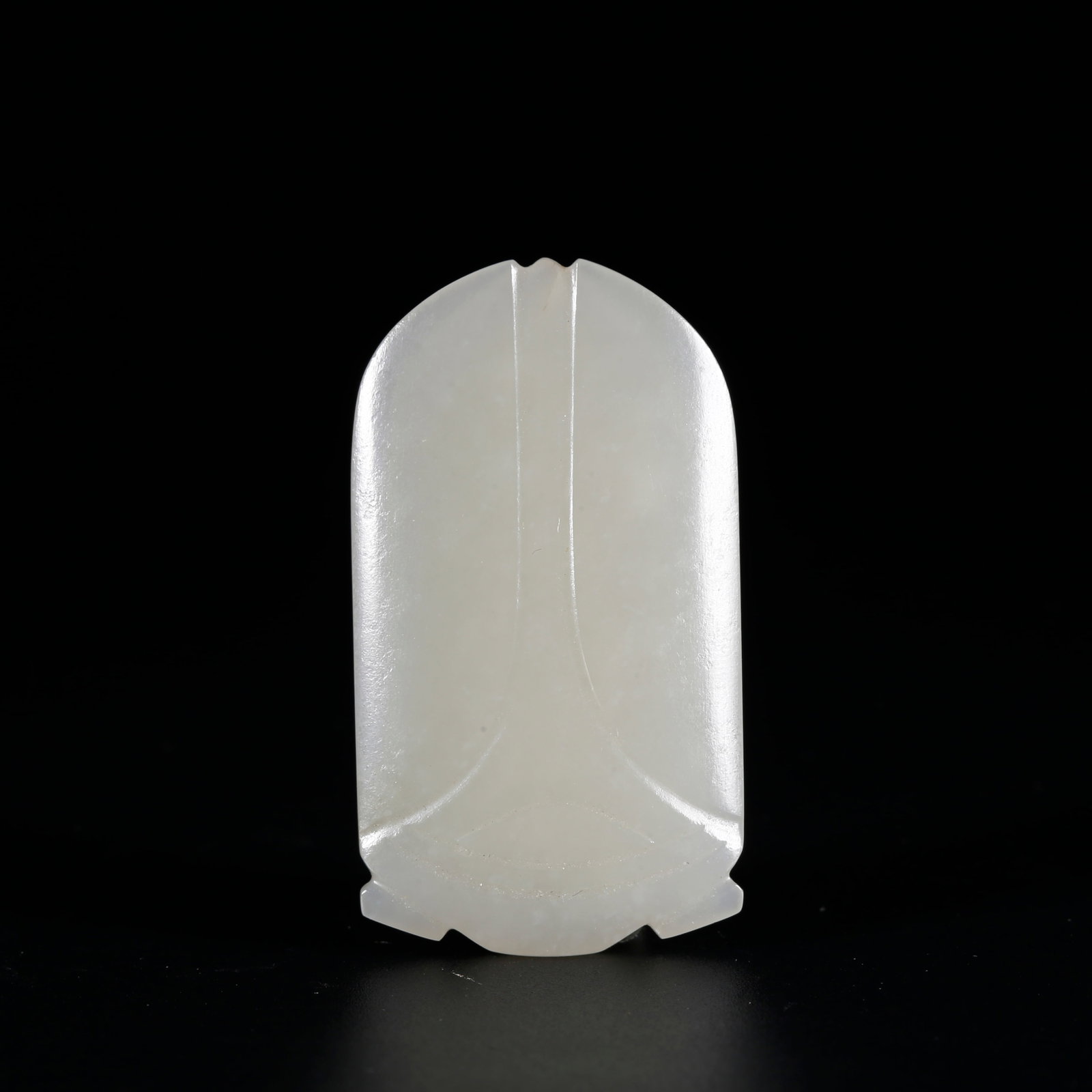 A HETIAN JADE CARVED "AMAZING SUCCESS" ORNAMENT: Hetian Jade Carved "Amazing Success" Ornament