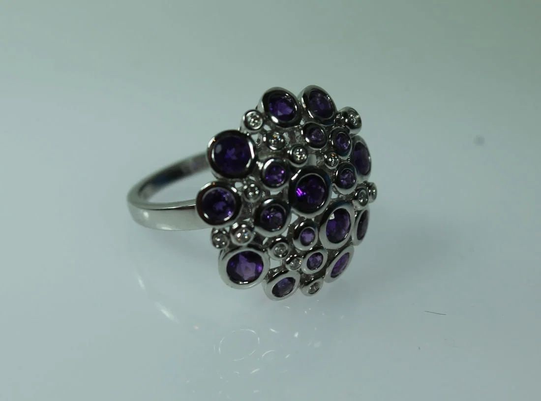 AMETHYST & DIAMOND DRESS RING IN 14CT WHITE GOLD (1 of 2)