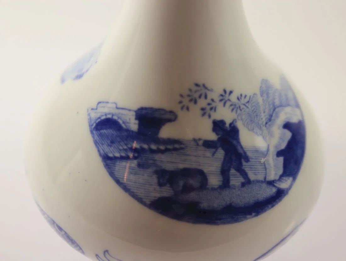 SMALL BLUE & WHITE SPODE PORCELAIN VASE (1 of 4)