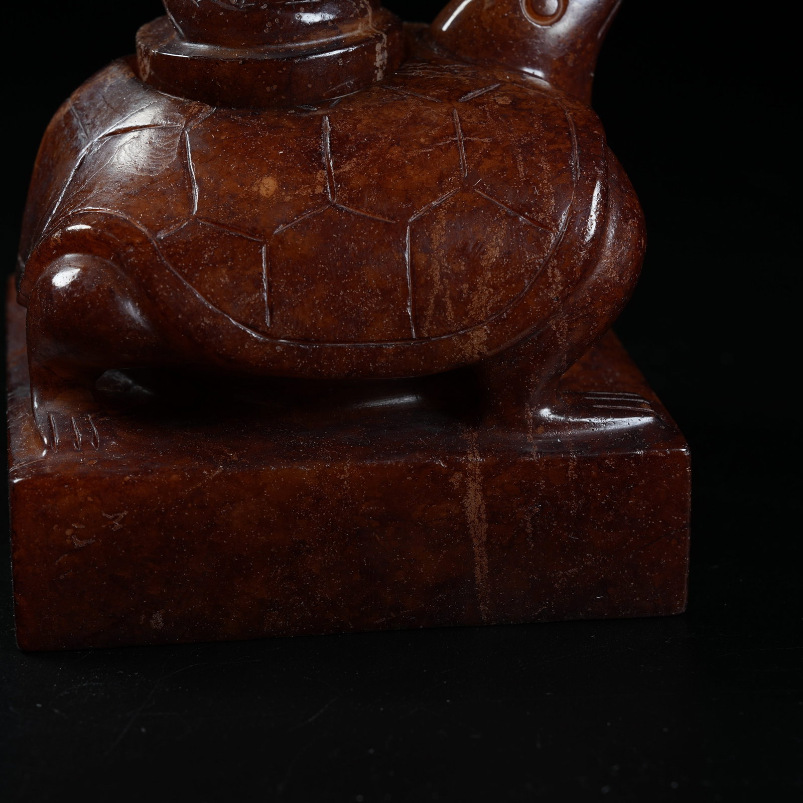 A NESTED ANCIENT JADE SEALS WITH TORTOISE AND SNAKE KNOBS - 6