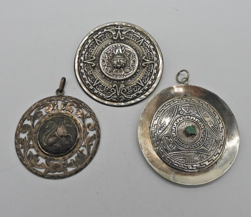 VTG PERUVIAN PENDANT WITH RAW EMERALD & MORE 925 (1 of 2)