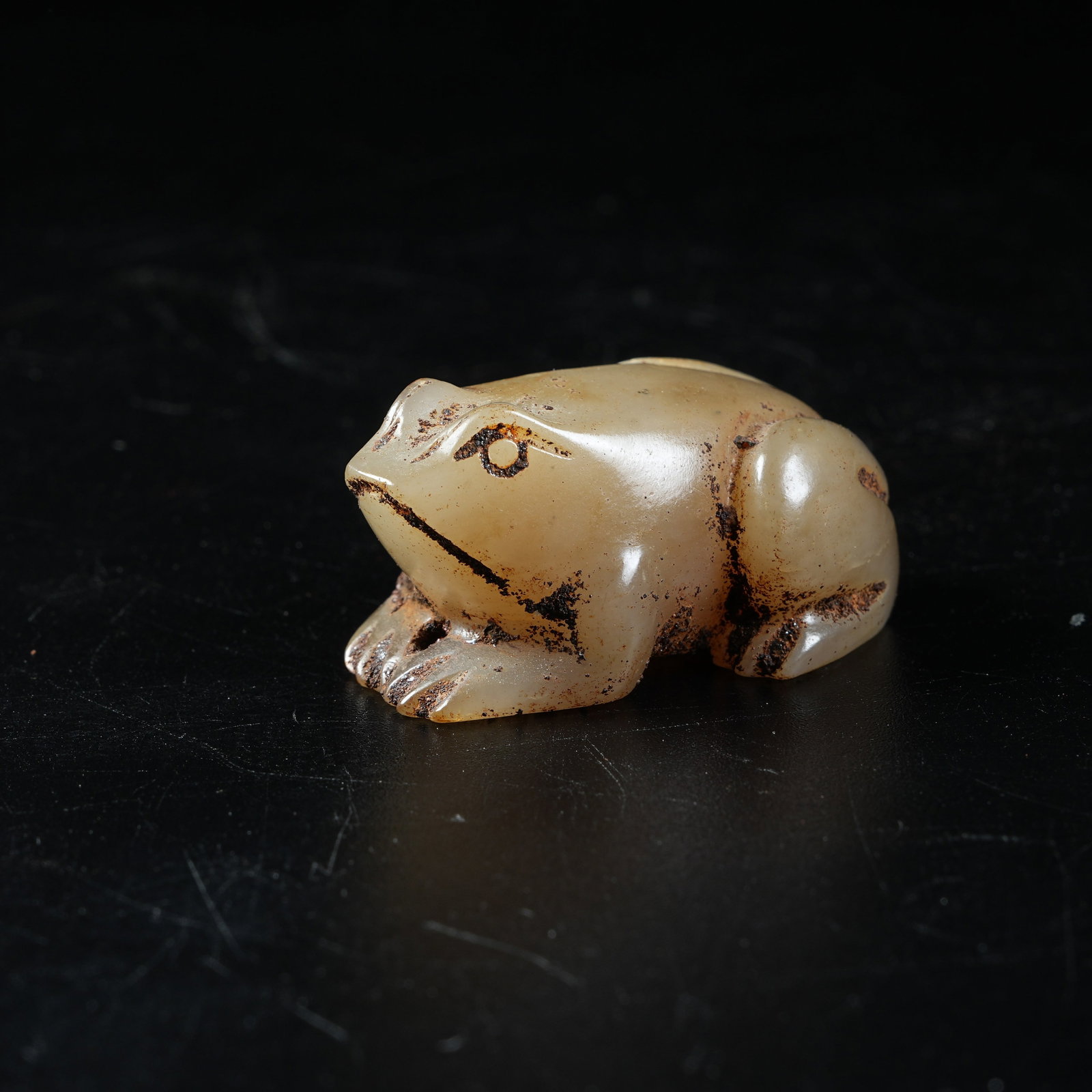 A ANCIENT JADE WEALTH COMING FROG ORNAMENT (1 of 8)