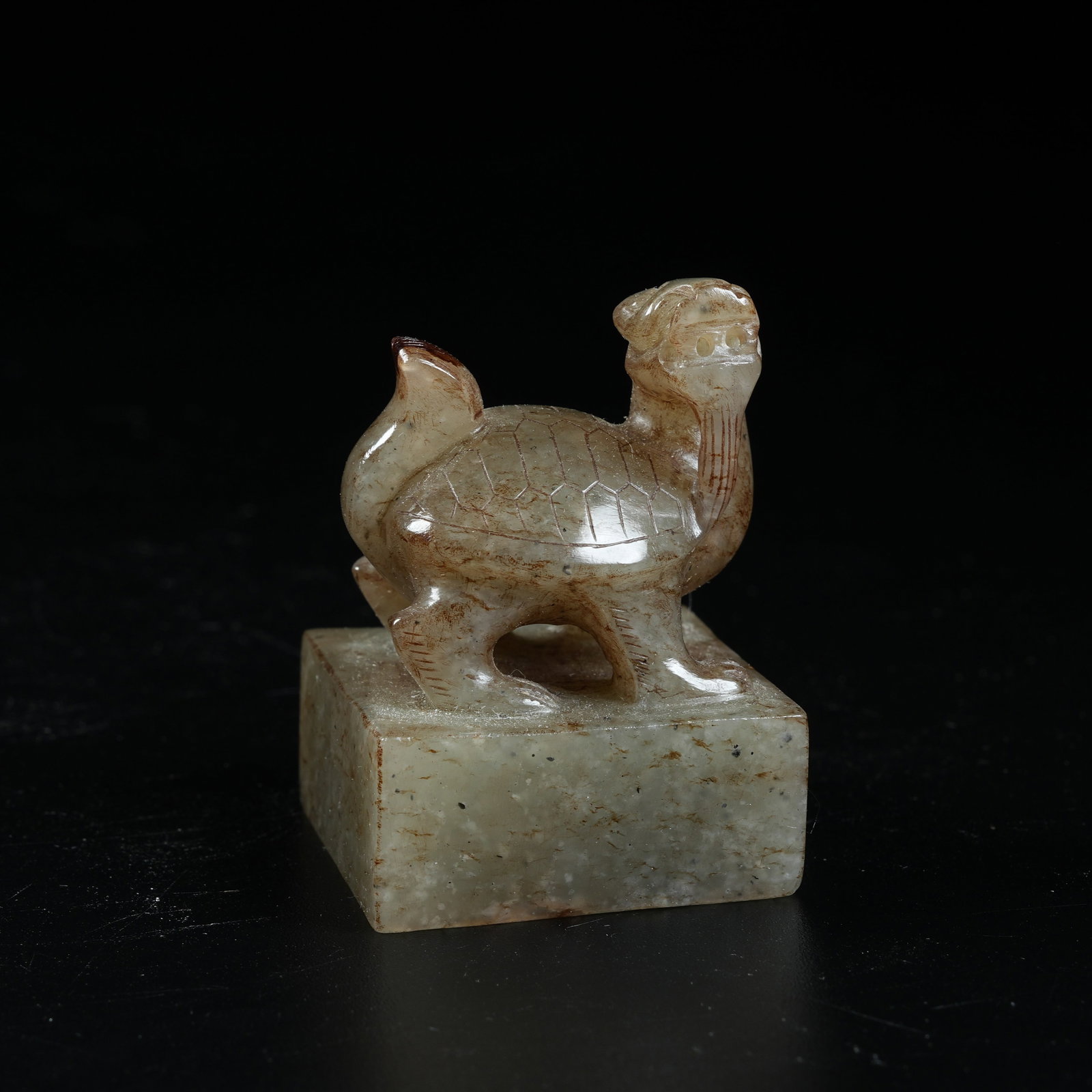 A ANCIENT JADE SEAL WITH DRAGON-TORTOISE KNOB (1 of 8)